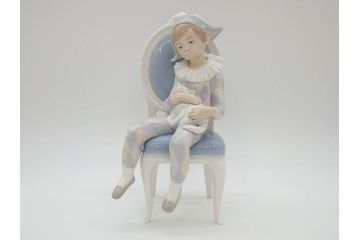 スペイン　リヤドロ　LLADRO　若い道化師　淡い色味が可愛らしいフィギュリン(ピエロ、猫、ねこ、ネコ、男の子、陶器人形、置物、オブジェ)(R-073768)