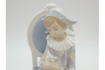 スペイン　リヤドロ　LLADRO　若い道化師　淡い色味が可愛らしいフィギュリン(ピエロ、猫、ねこ、ネコ、男の子、陶器人形、置物、オブジェ)(R-073768)