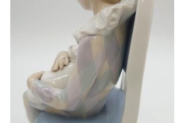 スペイン　リヤドロ　LLADRO　若い道化師　淡い色味が可愛らしいフィギュリン(ピエロ、猫、ねこ、ネコ、男の子、陶器人形、置物、オブジェ)(R-073768)