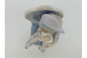 スペイン　リヤドロ　LLADRO　若い道化師　淡い色味が可愛らしいフィギュリン(ピエロ、猫、ねこ、ネコ、男の子、陶器人形、置物、オブジェ)(R-073768)