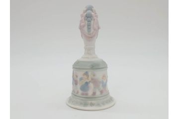 スペイン　リヤドロ　LLADRO　可愛いお祈り　オレンジがいっぱい　ベル　一つ一つ違う魅力が目を惹くフィギュリン3個セット(天使、エンジェル、女の子、陶器人形、置物、オブジェ)(R-073769)