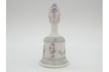 スペイン　リヤドロ　LLADRO　可愛いお祈り　オレンジがいっぱい　ベル　一つ一つ違う魅力が目を惹くフィギュリン3個セット(天使、エンジェル、女の子、陶器人形、置物、オブジェ)(R-073769)