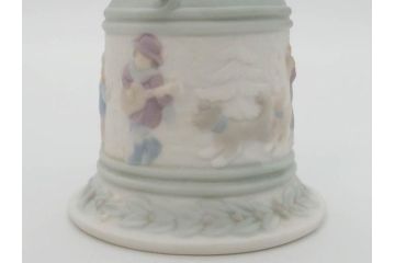 スペイン　リヤドロ　LLADRO　可愛いお祈り　オレンジがいっぱい　ベル　一つ一つ違う魅力が目を惹くフィギュリン3個セット(天使、エンジェル、女の子、陶器人形、置物、オブジェ)(R-073769)