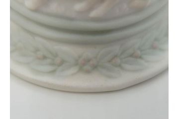 スペイン　リヤドロ　LLADRO　可愛いお祈り　オレンジがいっぱい　ベル　一つ一つ違う魅力が目を惹くフィギュリン3個セット(天使、エンジェル、女の子、陶器人形、置物、オブジェ)(R-073769)
