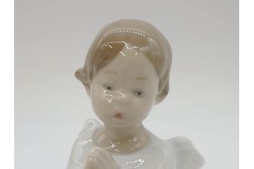 スペイン　リヤドロ　LLADRO　可愛いお祈り　オレンジがいっぱい　ベル　一つ一つ違う魅力が目を惹くフィギュリン3個セット(天使、エンジェル、女の子、陶器人形、置物、オブジェ)(R-073769)