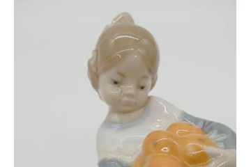 スペイン　リヤドロ　LLADRO　可愛いお祈り　オレンジがいっぱい　ベル　一つ一つ違う魅力が目を惹くフィギュリン3個セット(天使、エンジェル、女の子、陶器人形、置物、オブジェ)(R-073769)
