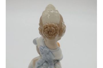 スペイン　リヤドロ　LLADRO　可愛いお祈り　オレンジがいっぱい　ベル　一つ一つ違う魅力が目を惹くフィギュリン3個セット(天使、エンジェル、女の子、陶器人形、置物、オブジェ)(R-073769)