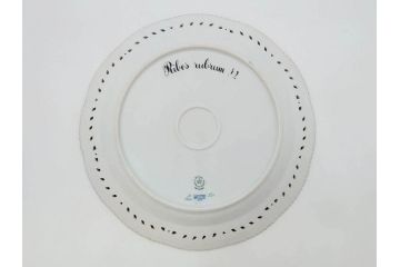 デンマーク　ROYAL COPENHAGEN(ロイヤルコペンハーゲン)　最高峰コレクション　フローラダニカ　職人の手作業による技法が美しいプレート(大皿、洋食器)(R-073771)