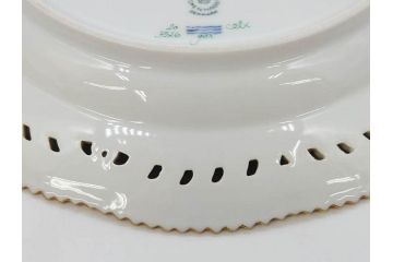 デンマーク　ROYAL COPENHAGEN(ロイヤルコペンハーゲン)　最高峰コレクション　フローラダニカ　職人の手作業による技法が美しいプレート(大皿、洋食器)(R-073771)