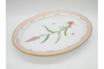 デンマーク　ROYAL COPENHAGEN(ロイヤルコペンハーゲン)　最高峰コレクション　フローラダニカ　プラター　優美なデザインが上品な印象を放つオーバルプレート(楕円プレート、大皿、洋食器)(R-073772)