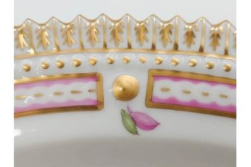 デンマーク　ROYAL COPENHAGEN(ロイヤルコペンハーゲン)　最高峰コレクション　フローラダニカ　プラター　優美なデザインが上品な印象を放つオーバルプレート(楕円プレート、大皿、洋食器)(R-073772)