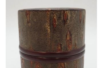 荒慶作　樺細工(桜皮細工)　和の趣を感じさせる渋い佇まいが魅力の茶筒(棗、茶器、茶入れ、茶道具、共箱付き)(R-073774)