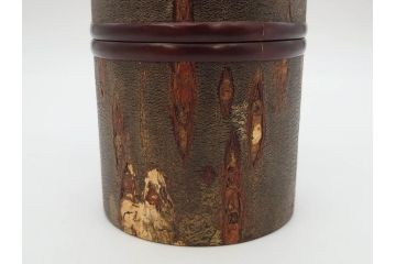 荒慶作　樺細工(桜皮細工)　和の趣を感じさせる渋い佇まいが魅力の茶筒(棗、茶器、茶入れ、茶道具、共箱付き)(R-073774)