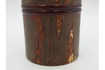 荒慶作　樺細工(桜皮細工)　和の趣を感じさせる渋い佇まいが魅力の茶筒(棗、茶器、茶入れ、茶道具、共箱付き)(R-073774)