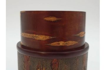 荒慶作　樺細工(桜皮細工)　和の趣を感じさせる渋い佇まいが魅力の茶筒(棗、茶器、茶入れ、茶道具、共箱付き)(R-073774)