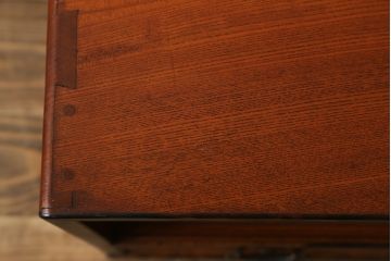 和製アンティーク　最高級上手物!!　特注品!!　前面欅(ケヤキ)材玉杢　黒柿くじゃく杢　側面・天板欅(ケヤキ)材　内部桐材　シックな佇まいが目を惹く凝った作り込みの時代箪笥ローボード(テレビ台、収納箪笥、和タンス、時代箪笥、引き出し、戸棚、収納棚)(R-073776)
