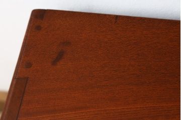 和製アンティーク　最高級上手物!!　特注品!!　前面欅(ケヤキ)材玉杢　黒柿くじゃく杢　側面・天板欅(ケヤキ)材　内部桐材　シックな佇まいが目を惹く凝った作り込みの時代箪笥ローボード(テレビ台、収納箪笥、和タンス、時代箪笥、引き出し、戸棚、収納棚)(R-073776)