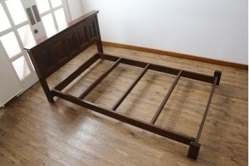 中古　美品　松本民芸家具　すのこ付き　特注サイズの希少なベッドフレーム(セミダブル〜ダブル)(R-073780)