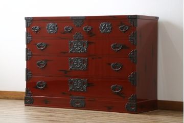 中古　美品　最高級特注品　超希少　激レア品　根来塗り　桜木作　朱色と黒のコントラストが美しい岩谷堂箪笥(和タンス、整理箪笥、収納箪笥、衣装箪笥、引き出し)(定価推定約90万円)(R-073781)