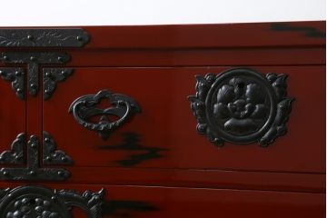 中古　美品　最高級特注品　超希少　激レア品　根来塗り　桜木作　朱色と黒のコントラストが美しい岩谷堂箪笥(和タンス、整理箪笥、収納箪笥、衣装箪笥、引き出し)(定価推定約90万円)(R-073781)