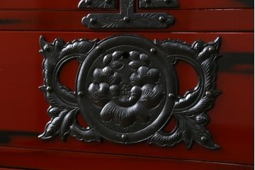 中古　美品　最高級特注品　超希少　激レア品　根来塗り　桜木作　朱色と黒のコントラストが美しい岩谷堂箪笥(和タンス、整理箪笥、収納箪笥、衣装箪笥、引き出し)(定価推定約90万円)(R-073781)