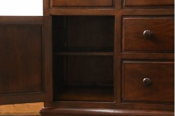 中古　美品　松本民芸家具　特注品!　洗練された佇まいが品の良さを高めるサイドボード(リビングボード、サイドキャビネット、サイドチェスト、引き出し、収納棚、戸棚)(R-073784)