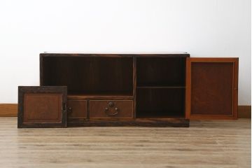和製アンティーク　最高級上手物!!　特注品!!　前面欅(ケヤキ)材玉杢　黒柿くじゃく杢　側面・天板欅(ケヤキ)材　内部桐材　シックな佇まいが目を惹く凝った作り込みの時代箪笥ローボード(テレビ台、テレビボード、収納箪笥、和タンス、引き出し、戸棚、収納棚)(R-073787)