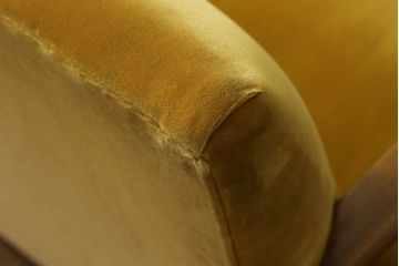 和製アンティーク　鮮やかな色味でお部屋のアクセントにおすすめのレトロな3人掛けソファ(アームソファ、3P、トリプルソファ)(R-073790)