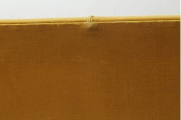 和製アンティーク　鮮やかな色味でお部屋のアクセントにおすすめのレトロな3人掛けソファ(アームソファ、3P、トリプルソファ)(R-073790)