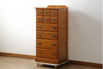 中古　美品!!　横浜クラシック家具　ダニエル(daniel)　アーリーアメリカンシリーズ　A-109　　カントリースタイルにおすすめなチェスト(小抽斗タンス、引き出し、洋服タンス、ハイチェスト)(定価約35万円)(R-073794)