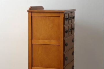 中古　美品!!　横浜クラシック家具　ダニエル(daniel)　アーリーアメリカンシリーズ　A-109　　カントリースタイルにおすすめなチェスト(小抽斗タンス、引き出し、洋服タンス、ハイチェスト)(定価約35万円)(R-073794)