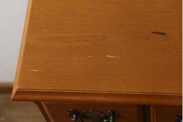 中古　美品!!　横浜クラシック家具　ダニエル(daniel)　アーリーアメリカンシリーズ　A-109　　カントリースタイルにおすすめなチェスト(小抽斗タンス、引き出し、洋服タンス、ハイチェスト)(定価約35万円)(R-073794)