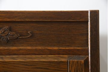 中古　美品!!　三越家具(現カントリーハウス)　Brugge(ブルージュ)　ステンドグラスが上品な雰囲気を醸し出すキャビネット(収納棚、戸棚、飾り棚、本箱、ブックケース、カップボード)(R-073797)