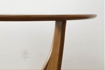 イギリスビンテージ　G-PLAN(ジープラン)　北欧家具　脚のデザインがおしゃれ!空間のアクセントになるガラストップローテーブル(ラウンドテーブル、センターテーブル、コーヒーテーブル、サイドテーブル、ヴィンテージ、英国)(R-073800)