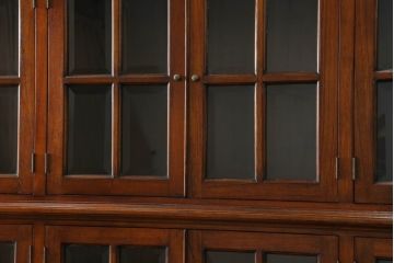 アメリカビンテージ　特大!!　横幅2580ミリ　堂々とした佇まいで存在感抜群!! 格子扉の3段重ねキャビネット(戸棚、収納棚、飾り棚、食器棚、カップボード、ヴィンテージ)(R-073801)