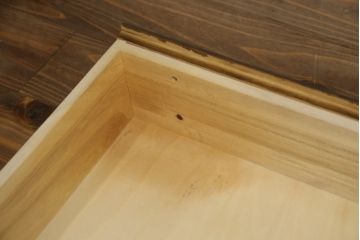 中古　美品!!　飛騨産業　キツツキ　穂高シリーズ　ナラ材　上品な佇まいで落ち着きのある空間を演出するサイドボード(サイドキャビネット、戸棚、収納棚、リビングボード)(定価約30万円)(R-073805)