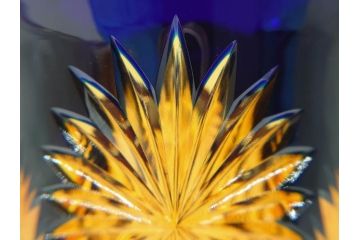 黒木国昭　綾切子　繊細なカットが美しく華やかな色彩が存在感を放つ花器(花瓶、花入、フラワーベース、ガラス、硝子)(R-073813)