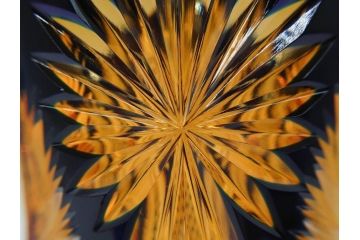 黒木国昭　綾切子　繊細なカットが美しく華やかな色彩が存在感を放つ花器(花瓶、花入、フラワーベース、ガラス、硝子)(R-073813)
