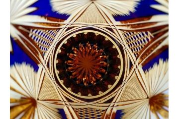 黒木国昭　綾切子　繊細なカットが美しく華やかな色彩が存在感を放つ花器(花瓶、花入、フラワーベース、ガラス、硝子)(R-073813)
