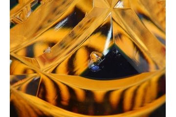 黒木国昭　綾切子　繊細なカットが美しく華やかな色彩が存在感を放つ花器(花瓶、花入、フラワーベース、ガラス、硝子)(R-073813)