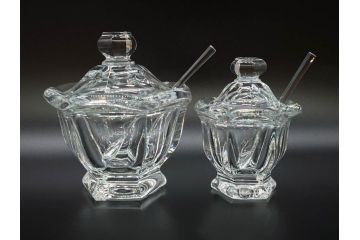 フランス　Baccarat　バカラ　ミズーリ　美しいフォルムがお洒落な雰囲気を醸し出すジャムポット2個セット(シュガー、マスタード、フルレッドクリスタルガラス、スプーン)(R-073817)