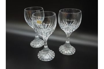 フランス　Baccarat　バカラ　マッセナ　繊細なカットが華やかな空間を演出するワイングラス3客セット(フルレッドクリスタルガラス)(R-073820)