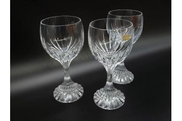 フランス　Baccarat　バカラ　マッセナ　繊細なカットが華やかな空間を演出するワイングラス3客セット(フルレッドクリスタルガラス)(R-073820)