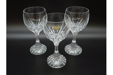 フランス　Baccarat　バカラ　マッセナ　繊細なカットが華やかな空間を演出するワイングラス3客セット(フルレッドクリスタルガラス)(R-073820)