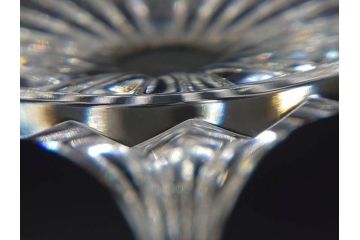 フランス　Baccarat　バカラ　マッセナ　繊細なカットが華やかな空間を演出するワイングラス3客セット(フルレッドクリスタルガラス)(R-073820)