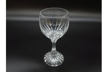 フランス　Baccarat　バカラ　マッセナ　繊細なカットが華やかな空間を演出するワイングラス3客セット(フルレッドクリスタルガラス)(R-073820)