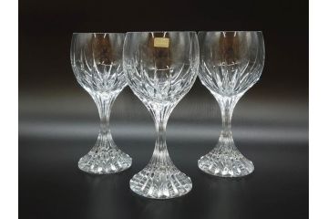フランス　Baccarat　バカラ　マッセナ　繊細なカットが華やかな空間を演出するワイングラス3客セット(フルレッドクリスタルガラス)(R-073821)