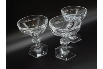 フランス　Baccarat　バカラ　アルクール　どの角度から見ても精巧かつ美しいシャンパンクープグラス3客セット(フルレッドクリスタルガラス)(R-073824)
