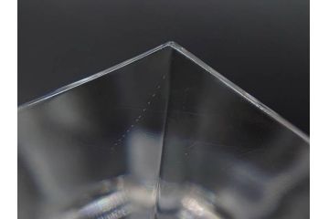 フランス　Baccarat　バカラ　アルクール　どの角度から見ても精巧かつ美しいシャンパンクープグラス3客セット(フルレッドクリスタルガラス)(R-073824)
