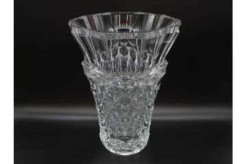 フランス　Baccarat　バカラ　セリメーヌ　特大　華麗なデザインが美しいフラワーベース(花瓶、花入、花器、フルレッドクリスタルガラス)(定価約176万円)(R-073828)
